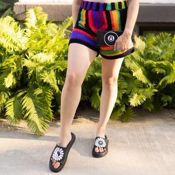 ❁ Crazy Daisy Slide Sandals ❁ - Picture 2 of 4